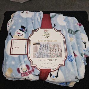 NWOT Mint & Mistletoe 60" x 70" Plush Throw (Snowmen)